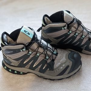 Salomon X Ultra Mid GTX Hiking Boot